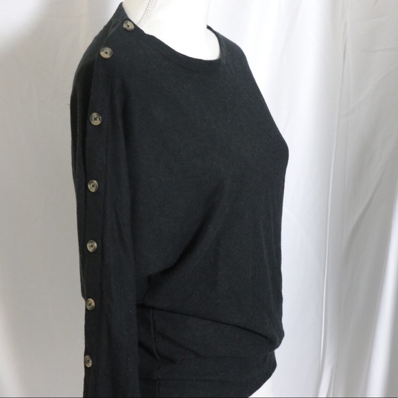 Hye Lune and Park Soft Sweater - Picture 3 of 6